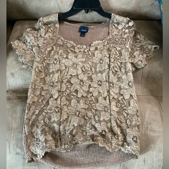 Daytrip  Lace Blouse Lined NEW size L - Picture 5 of 12